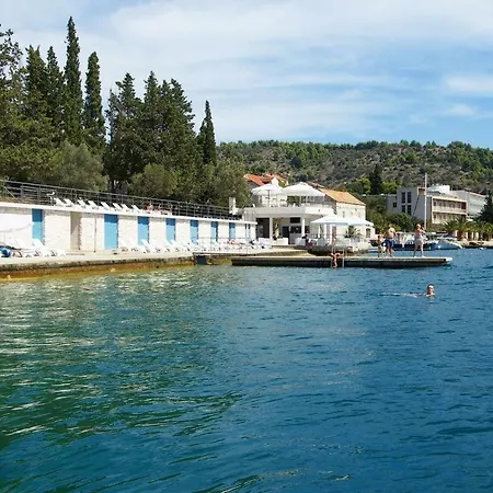 Double 16770a Vela Luka